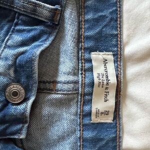Abercrombie & Fitch Blue Jeans High Rise Loose Fit